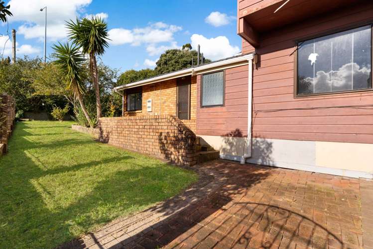 262 Great North Road Henderson_18