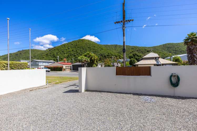 29 Beach Road Waikawa Picton_28