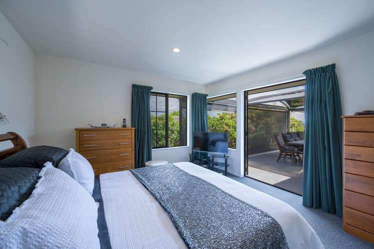 23 Olympus Way Richmond_15