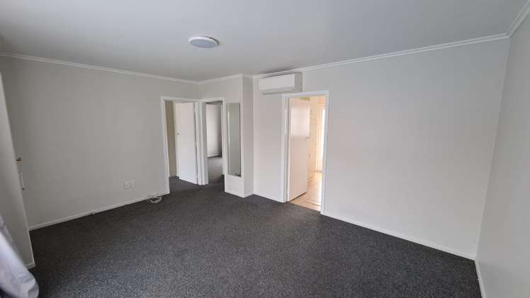 2/10 Northcote Road Takapuna_6