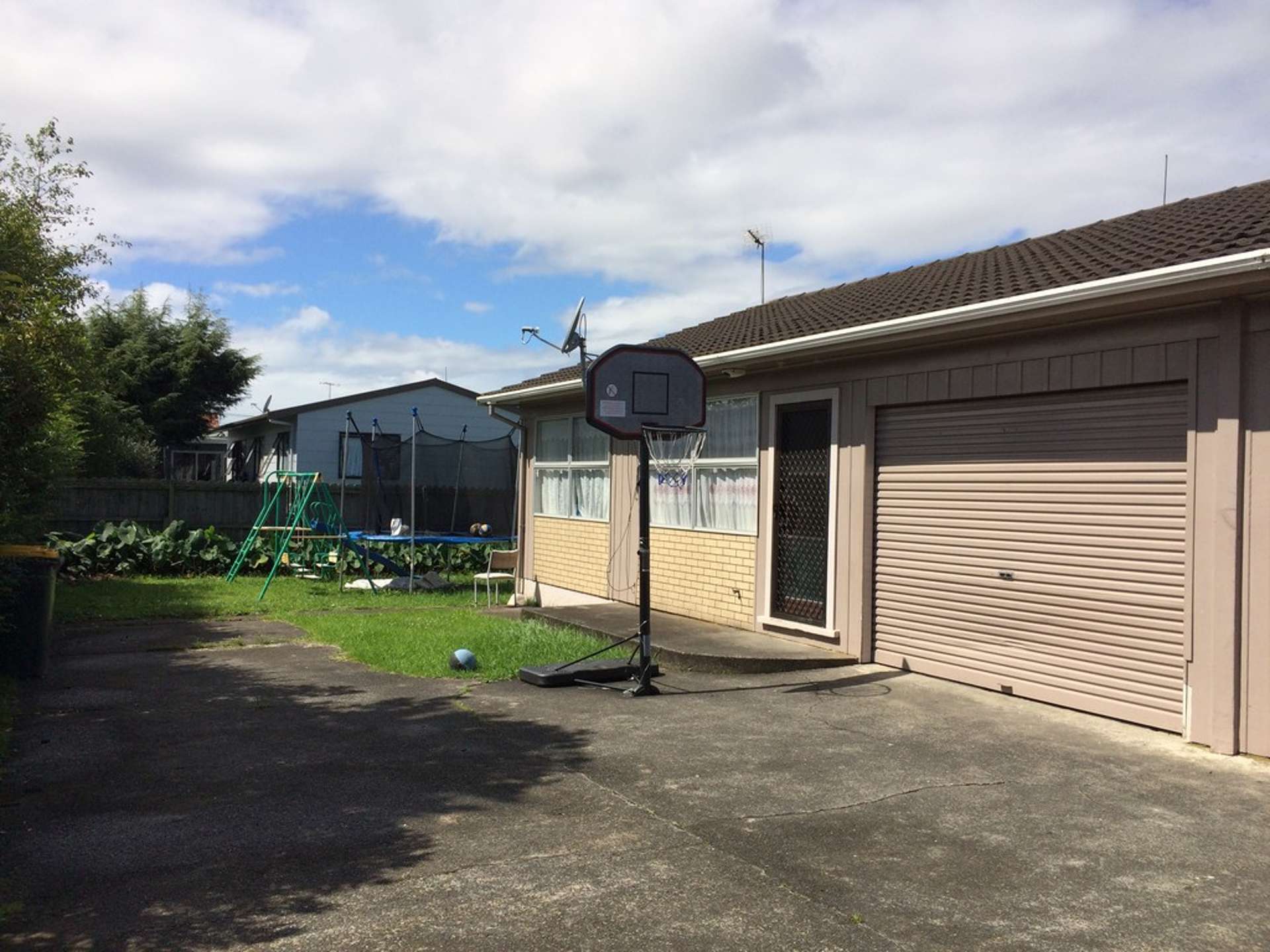 2/15 Henwood Road Mangere East_0