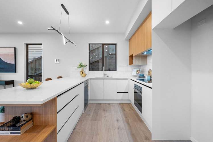 27 Aquamarine Avenue Wainui_12