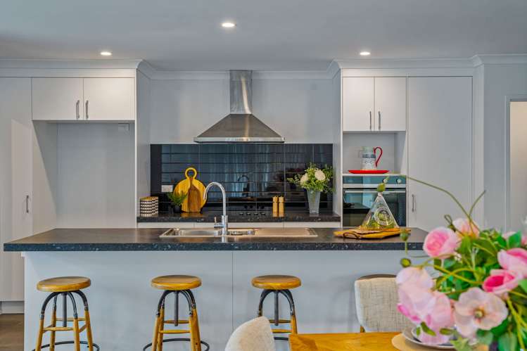 6 Dumas Place Rosehill_6