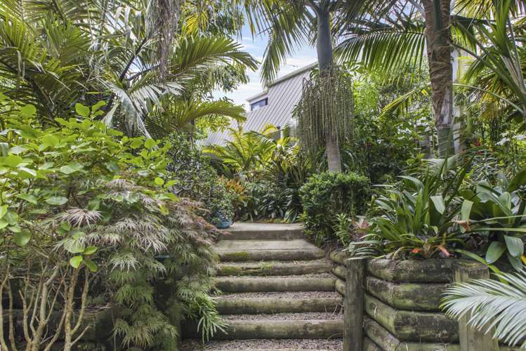 16 Ragley Street Titirangi_18