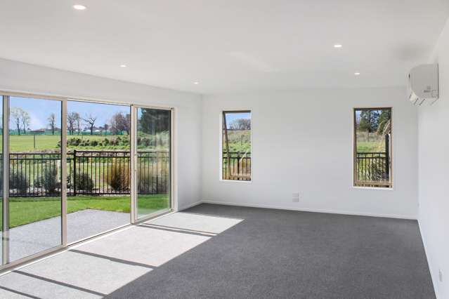 21 Miromiro Street 10242_4