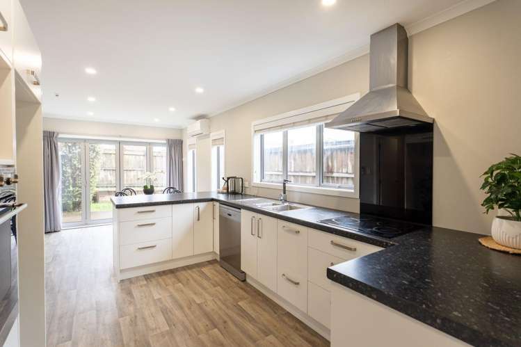 27B Southsea Crescent 1146_6