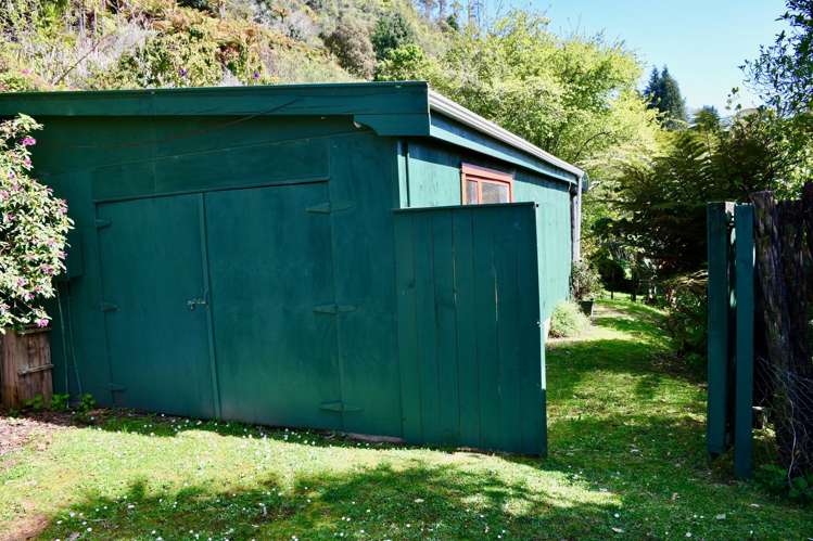 6 Arapito Road Karamea_8