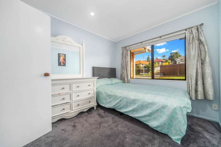 1/2 Channing Crescent Botany Downs_9
