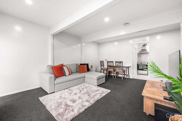 2/264 Grounsell Crescent Belmont_4