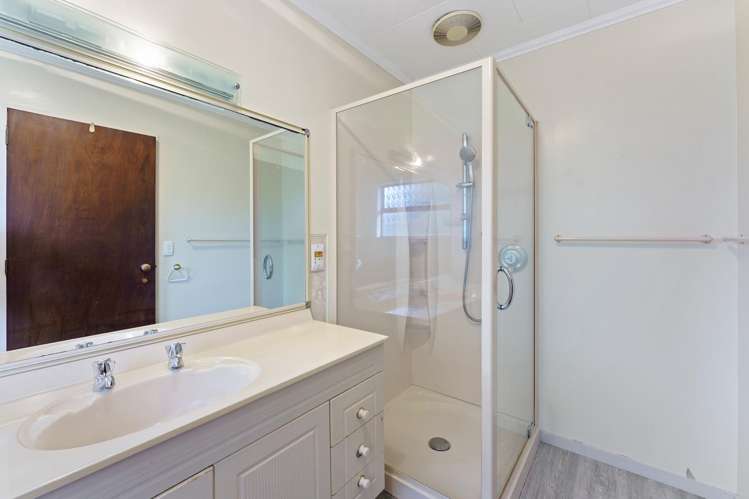 18 Cobb Place Otaki_16