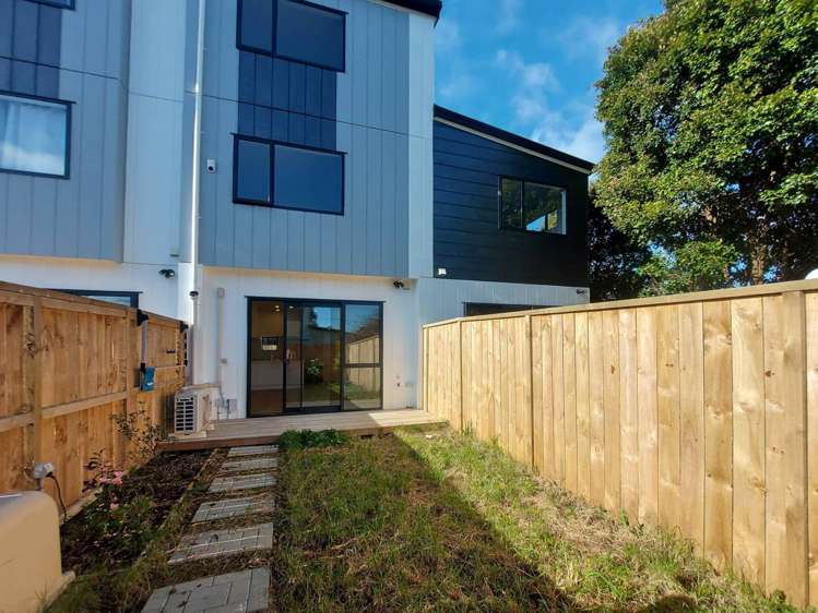 10/54 Swanson Road Henderson_12