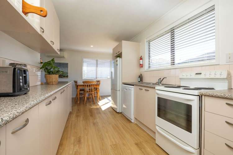 91 Solar Road Glen Eden_7