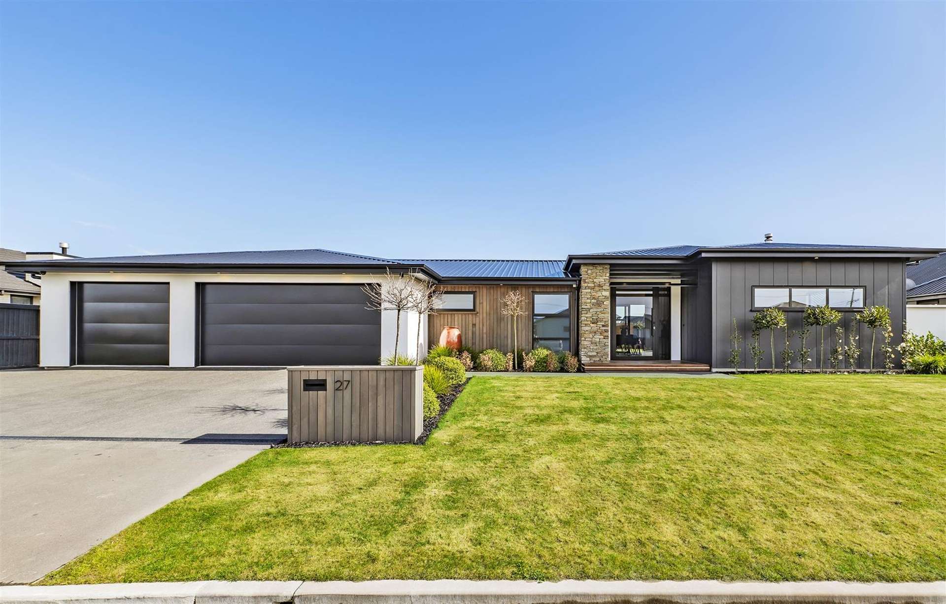 27 Candlesticks Crescent Lincoln_0