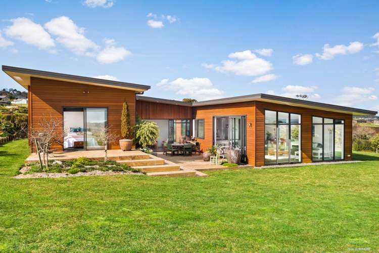 4 Lawrence Carter Drive Bombay_1