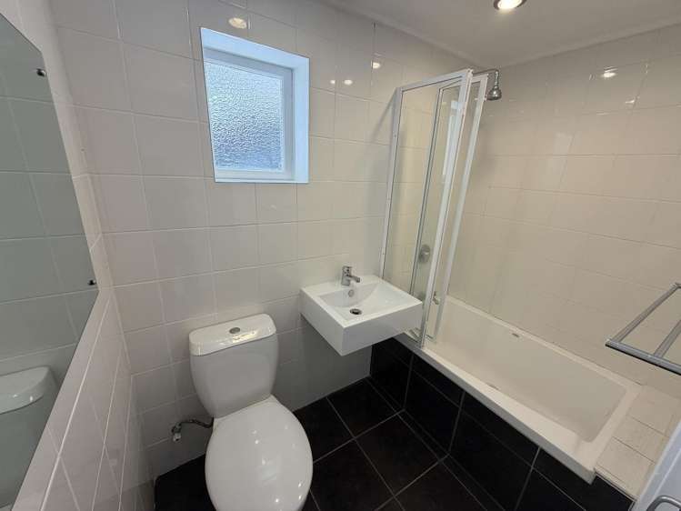135 Market Road 1662_14