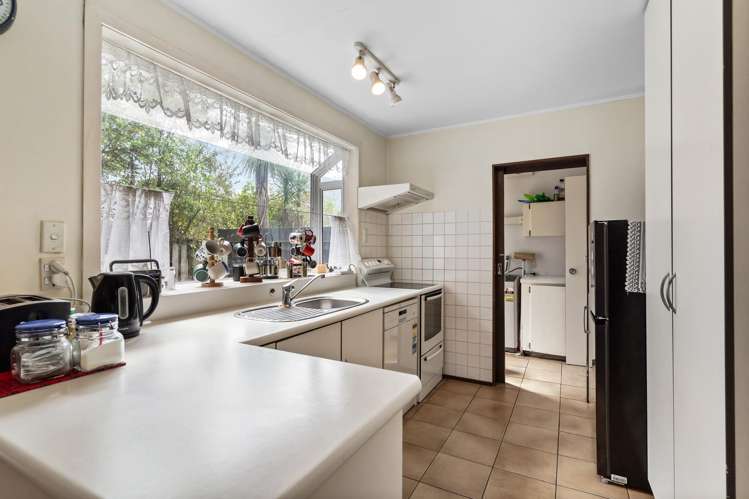 12 Karapiti Place Glen Eden_5