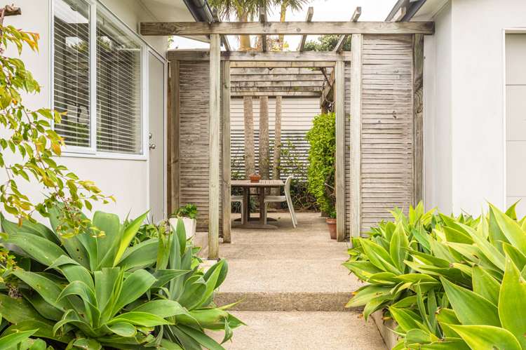 64 Hauraki Road Oneroa_23