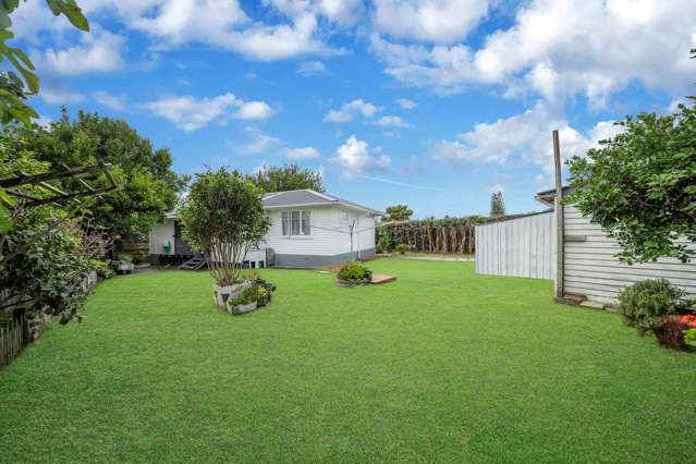 76 Pooks Road Ranui_1