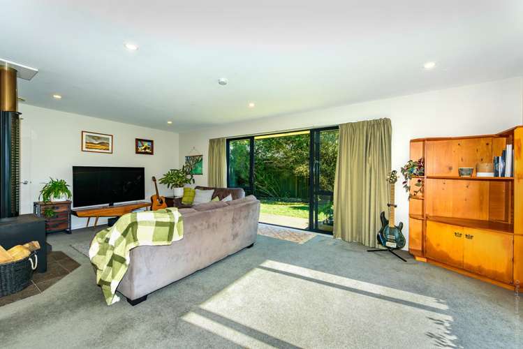 9 School Lane Kirwee_16