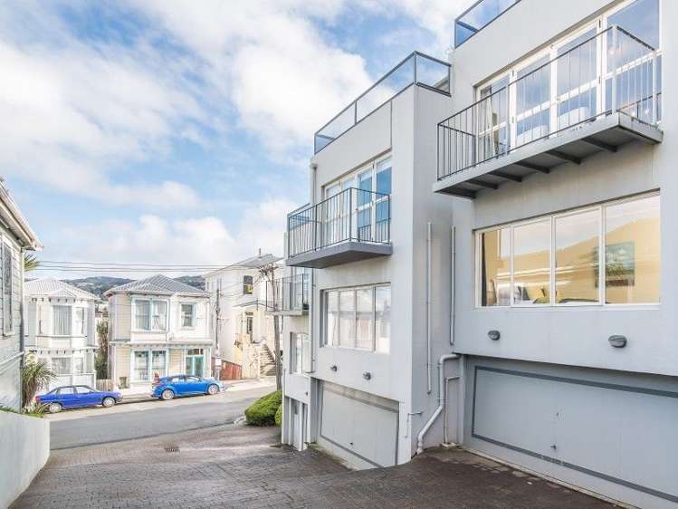 9/2 Mcfarlane Street Mount Victoria_1