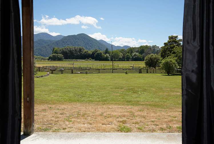 11 Hotham Street Murchison_13