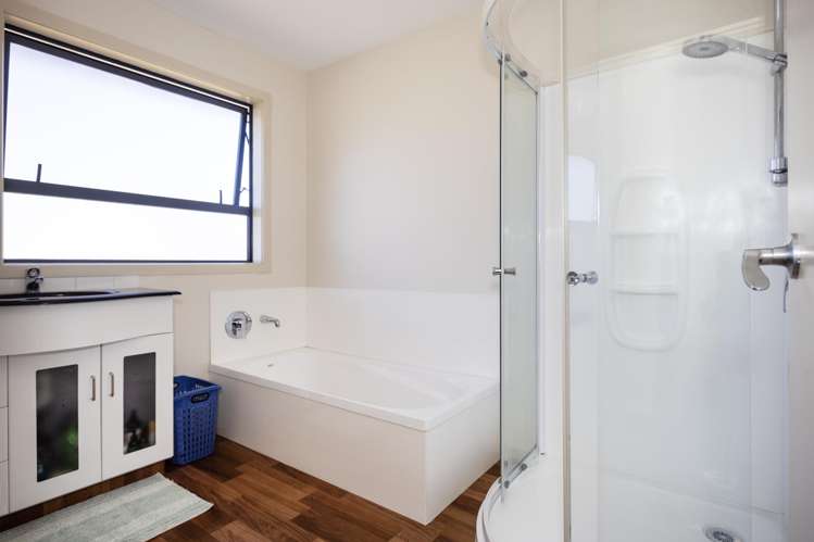 2 Stocker Lane Glenavy_11