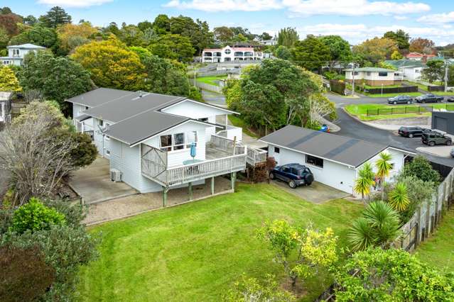 Five-bedroom family home with extra garaging