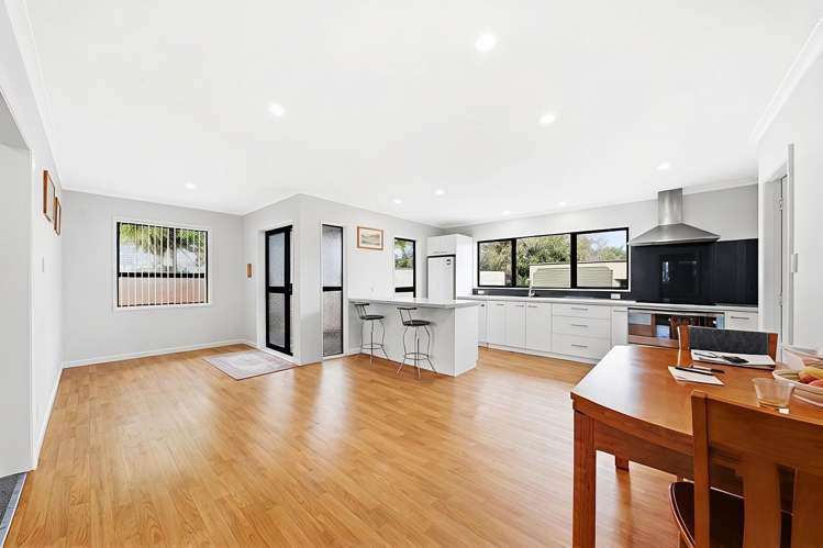 7 Sutton Crescent Papakura_5