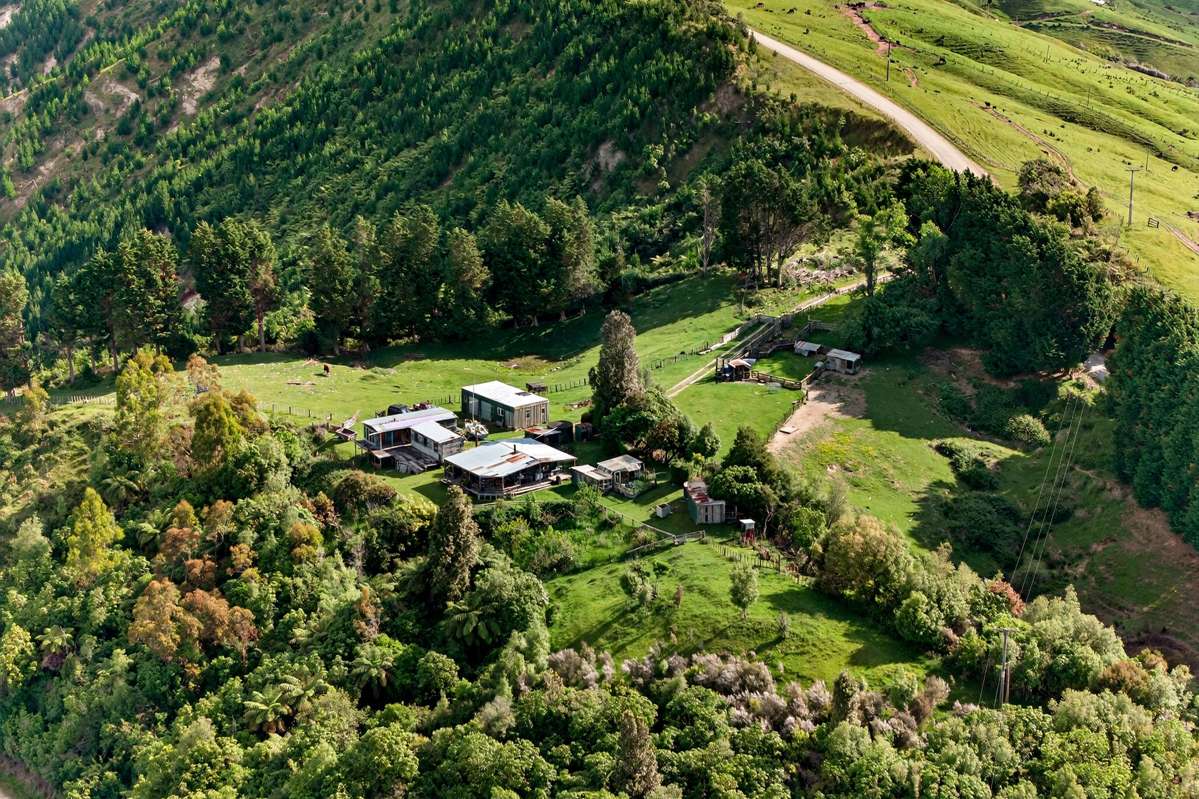 551 Parikanapa Road_5