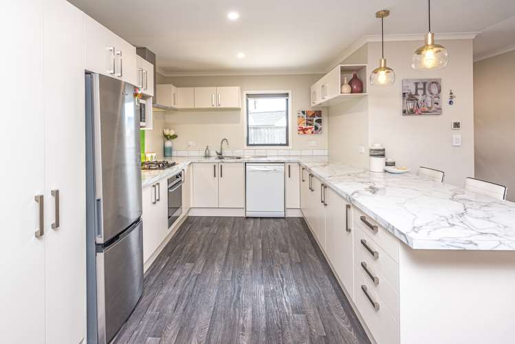 23 Magnolia Crescent Tawhero_4