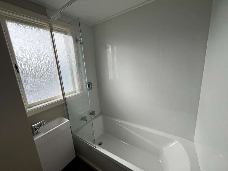 24 Devon Crescent 10985_4