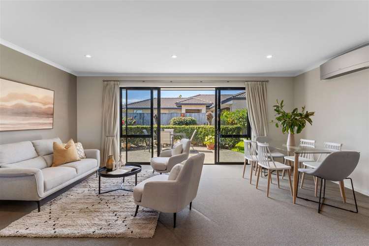 8 Cambelldon Crescent Stoke_8