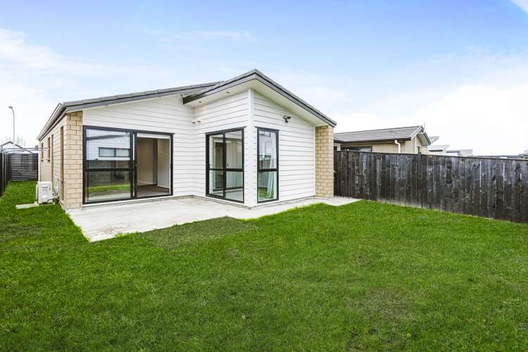 19 Farmland Road Papakura_11