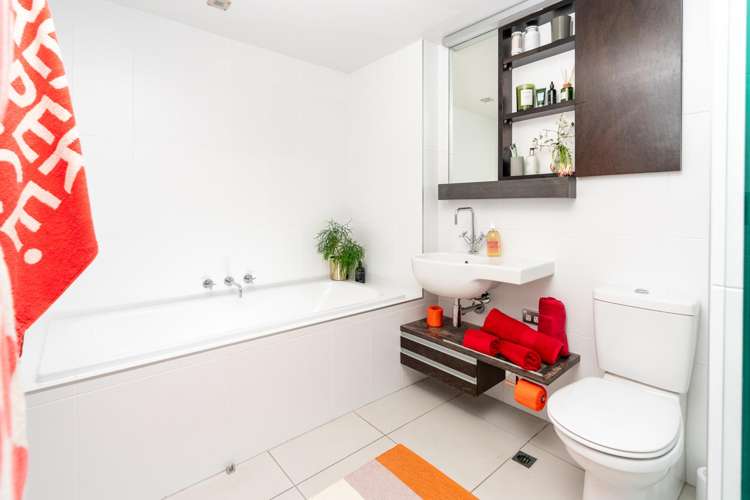 1B/140 Oriental Parade Oriental Bay_10