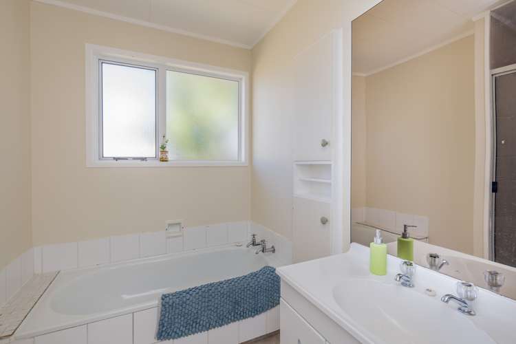 68 Michael Road Paraparaumu Beach_15