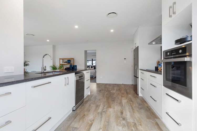 128 Adler Drive Ohauiti_15