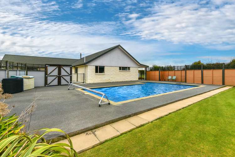 776 Courtenay Road Darfield_15