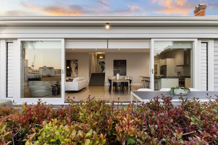 15 Seccombes Road Epsom_10