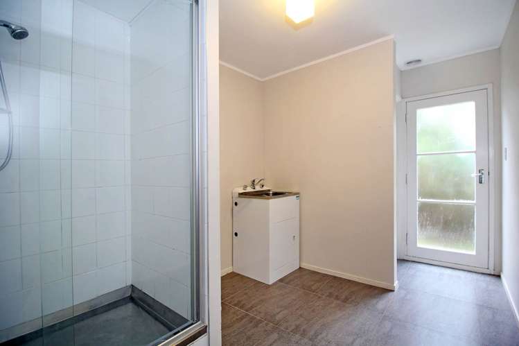 2/21 Bracken Avenue Takapuna_13