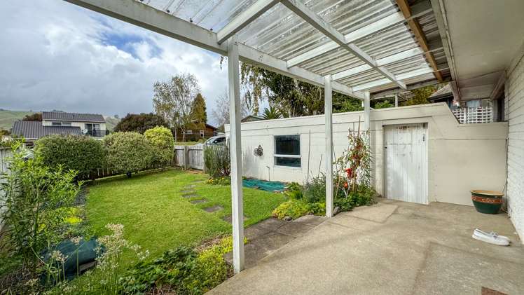 6c Washington Square Paeroa_1