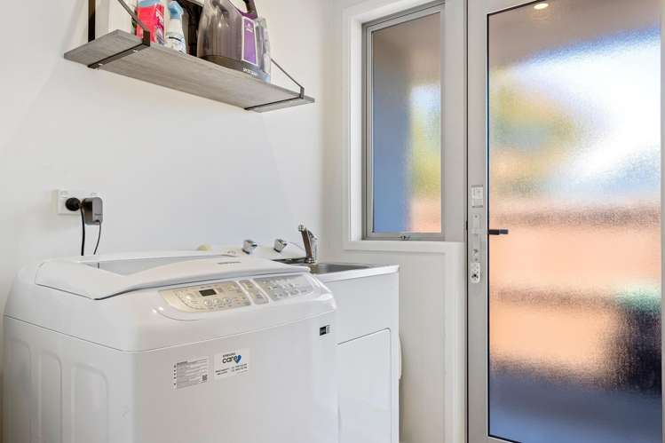 42 Reginald Street Burwood_11