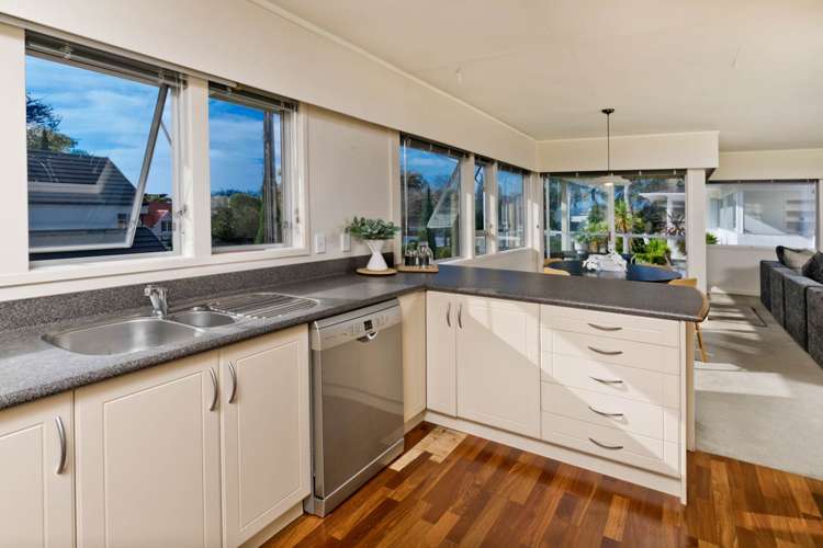 3/276 Hurstmere Road Takapuna_6