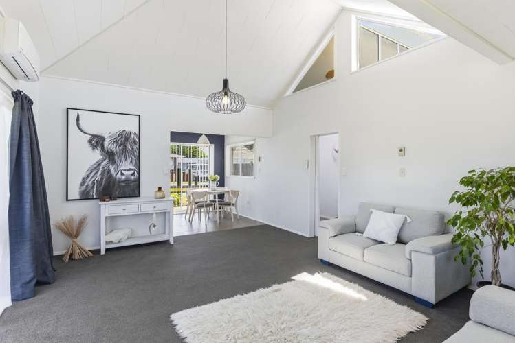 2 Cypress Grove Paraparaumu_1