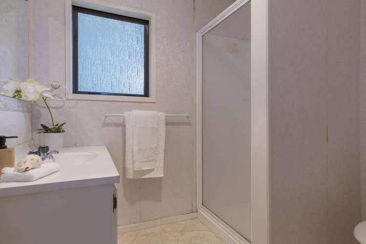 9 Bracken Row Rangatira Park_19