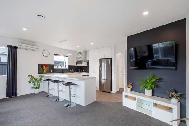 Simply move in ready!