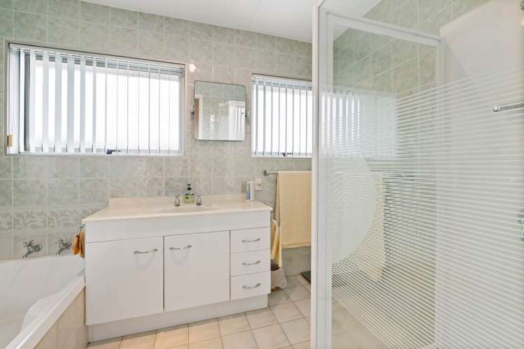 7 Panorama Court Red Beach_12