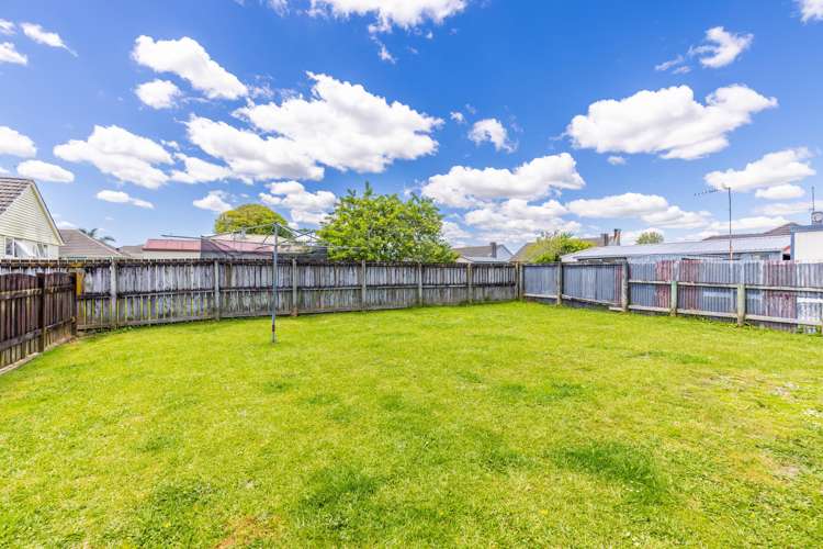 1 Byron Road Enderley_10