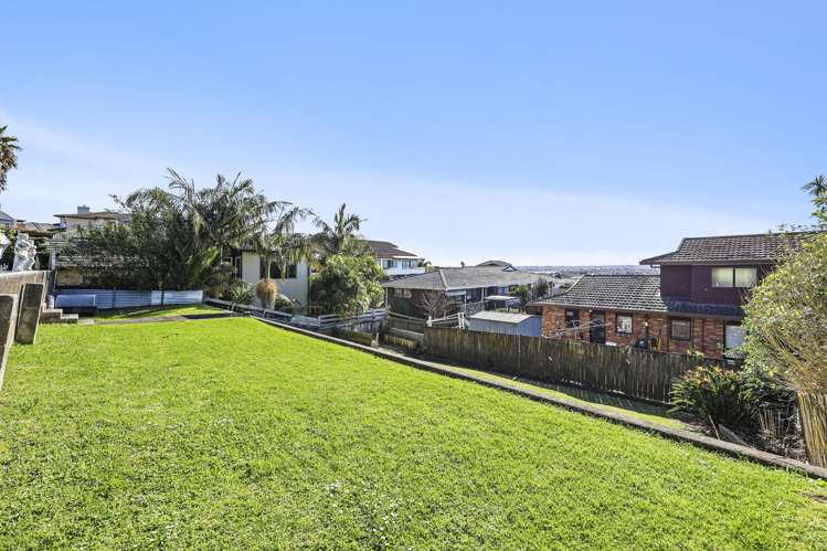 73 Bradbury Road Botany Downs_27