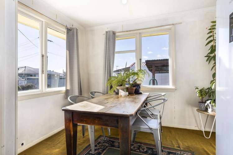 17 Gill Crescent Redwoodtown_5