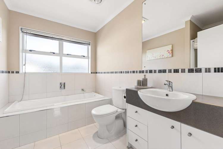 39 Stranraer Crescent Wattle Downs_16